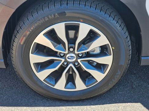 Used 2025 Subaru Outback Limited AWD/4WD image 26