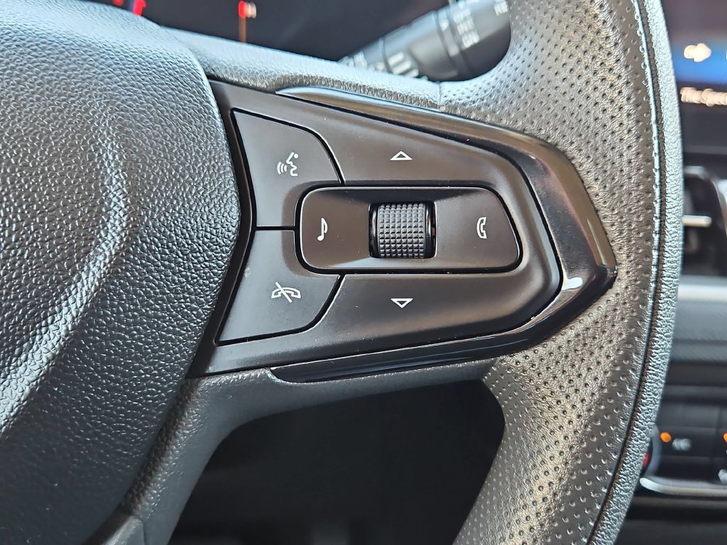 Used 2025 Chevrolet TrailBlazer LT AWD/4WD image 22