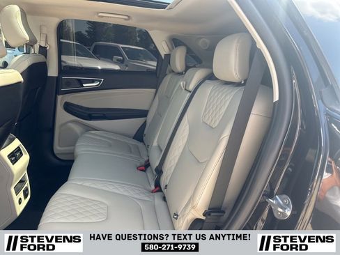 Used 2024 Ford Edge Titanium image 32