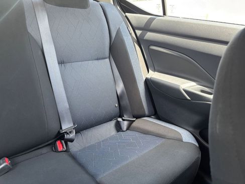 Used 2025 Nissan Versa SV FWD image 35