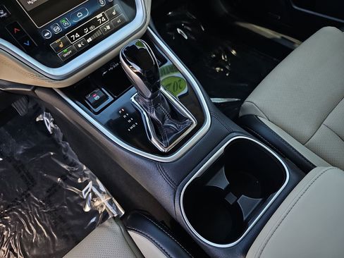 Used 2023 Subaru Outback Limited image 26