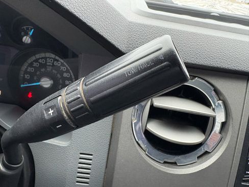 Used 2011 Ford F350 XLT w/ XLT Interior Pkg image 24