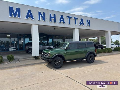 Used 2022 Ford Bronco Black Diamond AWD/4WD image 1