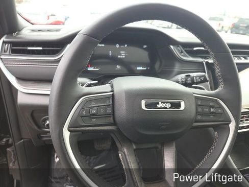 Used 2024 Jeep Grand Cherokee L Limited w/ Luxury Tech Group II image 38