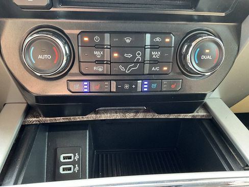 Used 2017 Ford F250 Lariat w/ Chrome Package AWD/4WD image 27