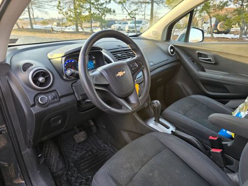 Used 2016 Chevrolet Trax LS AWD/4WD image 8