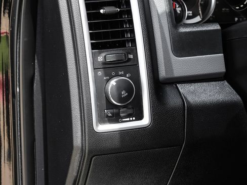 Used 2017 RAM 3500 Big Horn AWD/4WD image 25