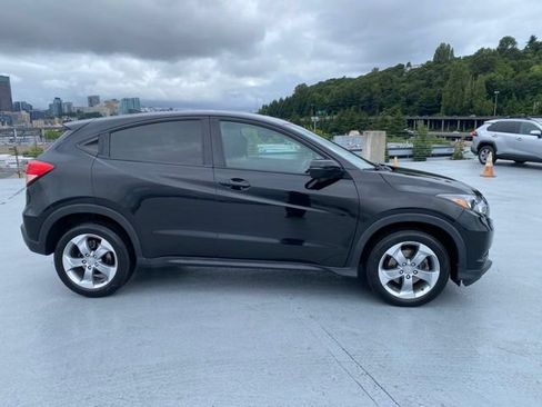 Used 2016 Honda HR-V EX image 2