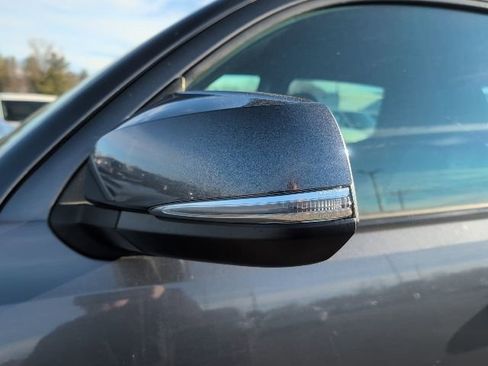 Used 2021 Toyota Tacoma TRD Off-Road image 17