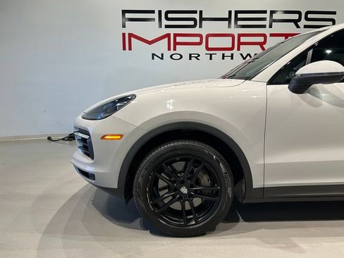 Used 2021 Porsche Cayenne S AWD/4WD image 3