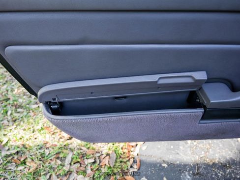 Used 1995 Porsche 911 Carrera image 33