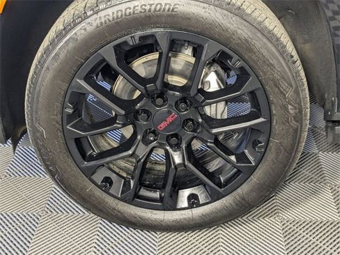 Used 2023 GMC Yukon Denali image 8