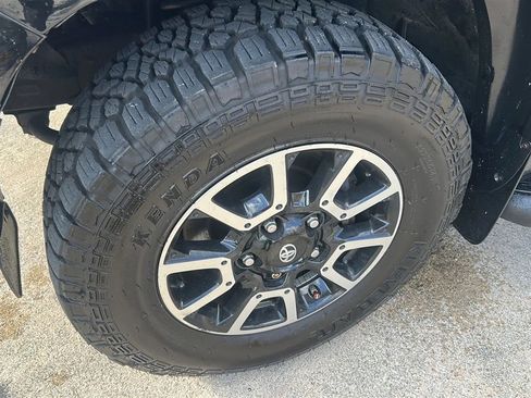 Used 2014 Toyota Tundra SR5 image 16