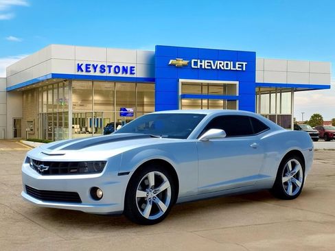 Used 2010 Chevrolet Camaro SS w/ RS Package RWD image 3