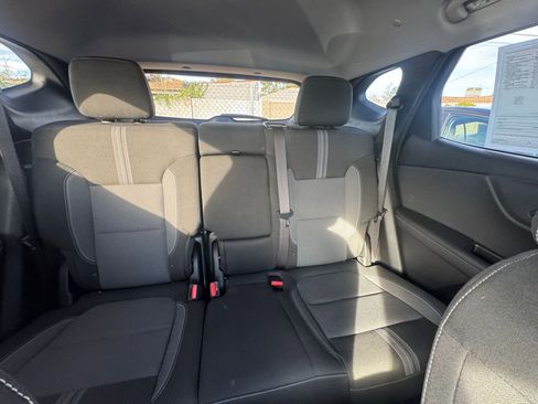 Used 2025 Chevrolet Blazer LT image 37