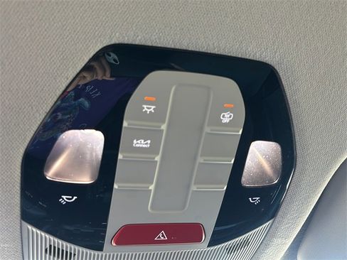 Used 2025 Kia K4 EX image 27