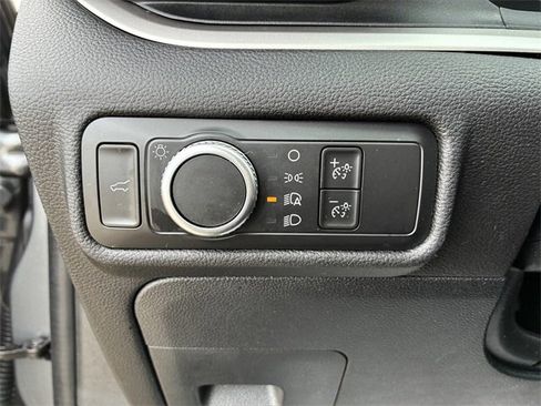 Certified 2022 Ford Explorer XLT image 24