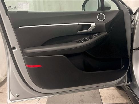 Certified 2025 Hyundai Sonata SE image 18