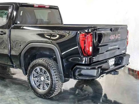 Certified 2025 GMC Sierra 1500 AT4 AWD/4WD image 10