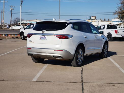 Used 2022 Buick Enclave Premium image 5