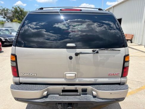 Used 2006 GMC Yukon Denali AWD/4WD image 4