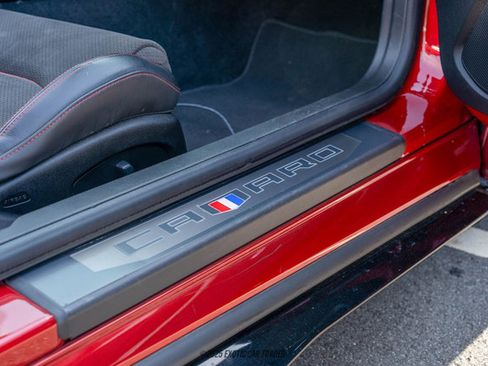 Used 2019 Chevrolet Camaro ZL1 image 37