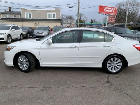 Used 2014 Honda Accord Touring image 8