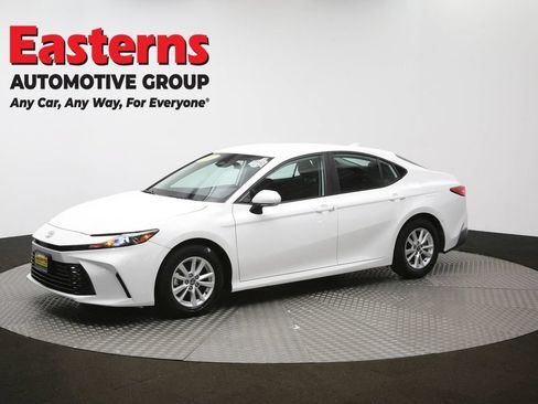 Used 2025 Toyota Camry LE FWD image 57