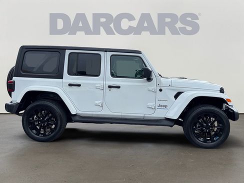 Used 2023 Jeep Wrangler Unlimited Sahara AWD/4WD image 8