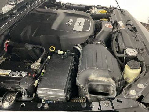 Used 2016 Jeep Wrangler Unlimited Rubicon AWD/4WD image 19