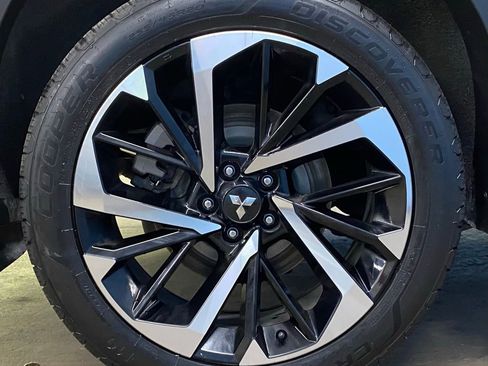 Used 2023 Mitsubishi Outlander SEL image 56