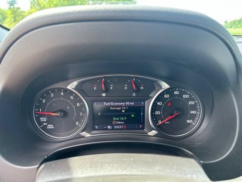 Used 2022 GMC Terrain SLT w/ Tech Package FWD image 12