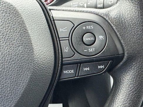 Used 2025 Toyota RAV4 XLE AWD/4WD image 23