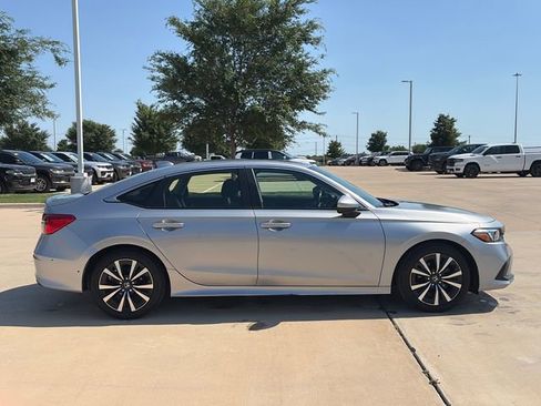Used 2022 Honda Civic EX image 10