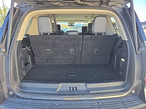 Used 2024 Ford Expedition XLT image 27