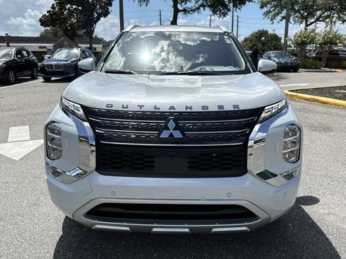 Used 2023 Mitsubishi Outlander SEL AWD/4WD image 8