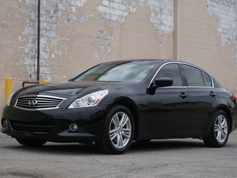 Used 2013 INFINITI G37 Journey w/ Premium Pkg RWD image 1