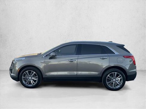 Used 2018 Cadillac XT5 Premium Luxury w/ LPO, Wheel Lock Package image 2