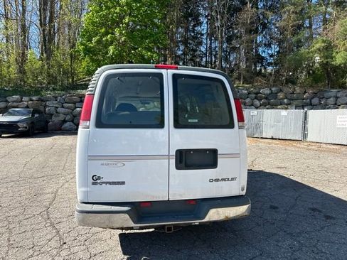 Used 2000 Chevrolet Express 1500 RWD image 4