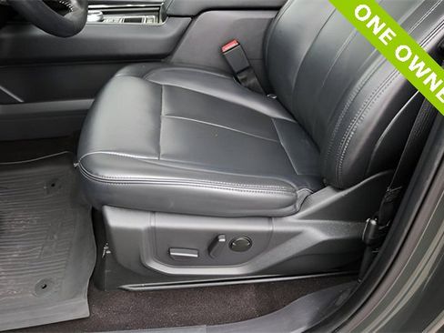 Used 2023 Ford Expedition XLT image 12