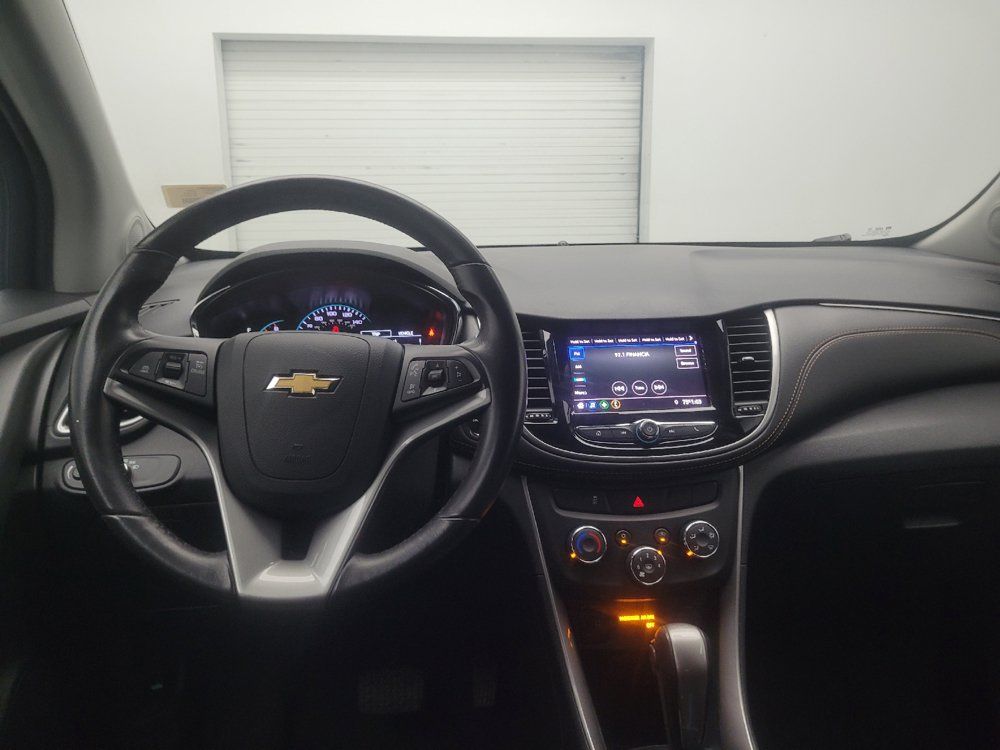 Used 2022 Chevrolet Trax LT w/ LT Convenience Package FWD image 22