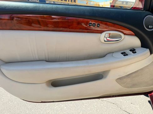 Used 2006 Lexus SC 430 Convertible w/ Preferred Accessory Pkg RWD image 9