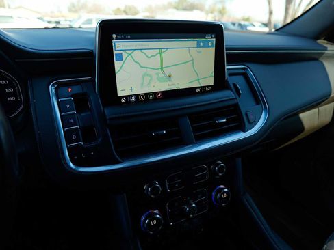 Used 2021 GMC Yukon XL SLT w/ SLT Luxury Plus Package image 16