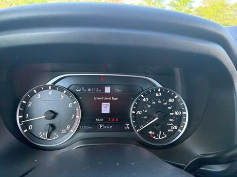 Used 2023 Nissan Titan Platinum Reserve w/ Moonroof Package image 7