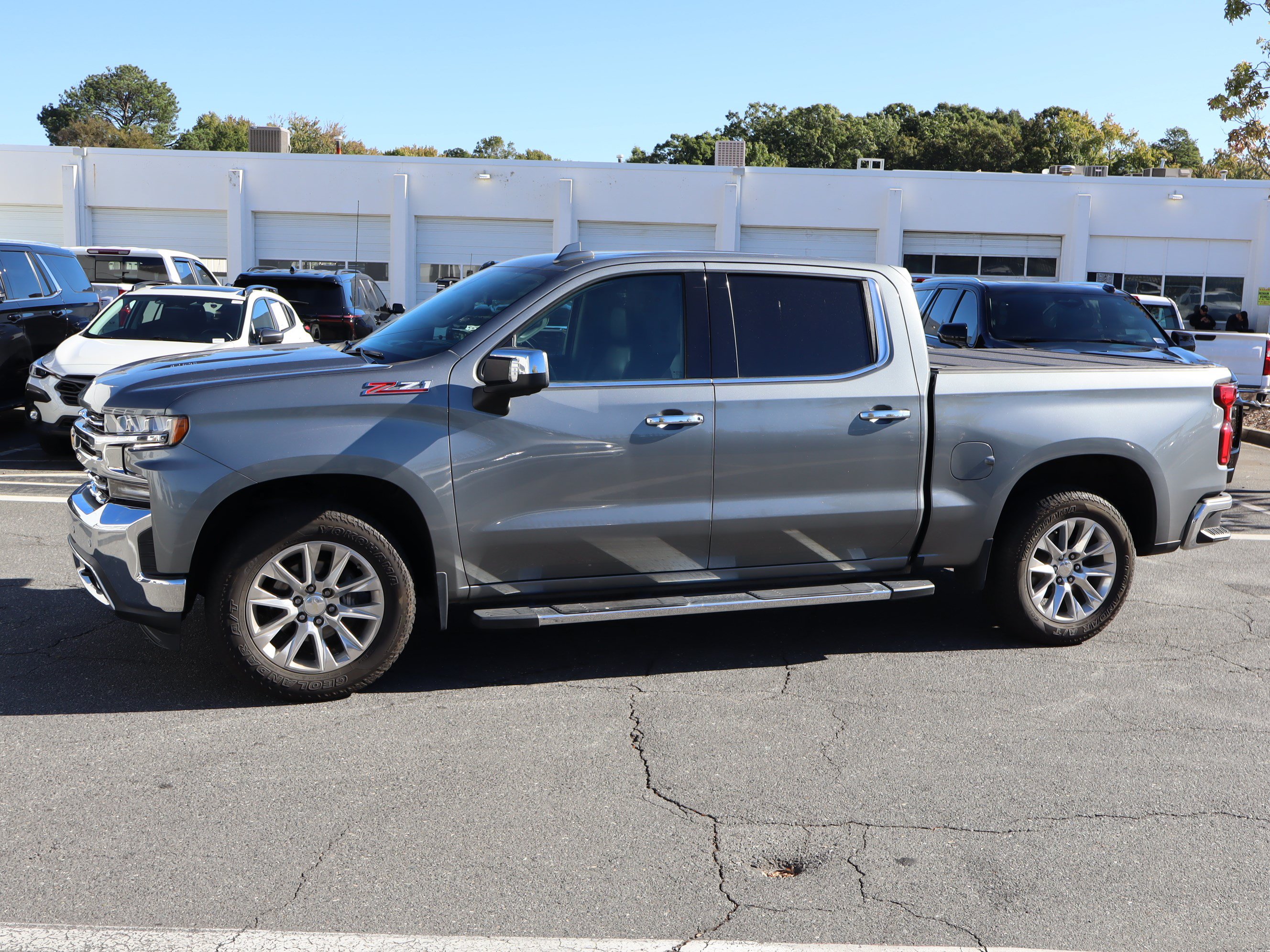 Used 2022 Chevrolet Silverado 1500 LTZ w/ LTZ Premium Package AWD/4WD image 7
