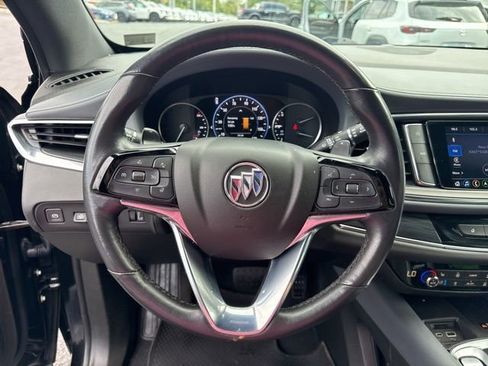 Used 2024 Buick Enclave Premium image 19