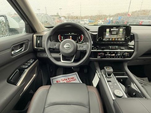 New 2025 Nissan Pathfinder Platinum w/ Cargo Package image 23