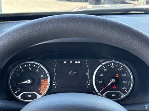 Used 2017 Jeep Renegade Sport w/ Power & Air Group image 26