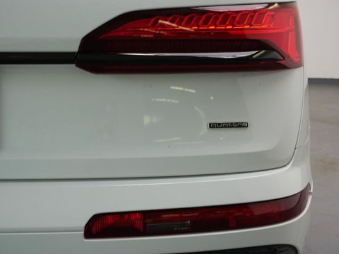 Certified 2025 Audi Q7 2.0T Premium Plus AWD/4WD image 13