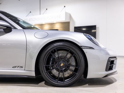 Used 2022 Porsche 911 Cabriolet image 21